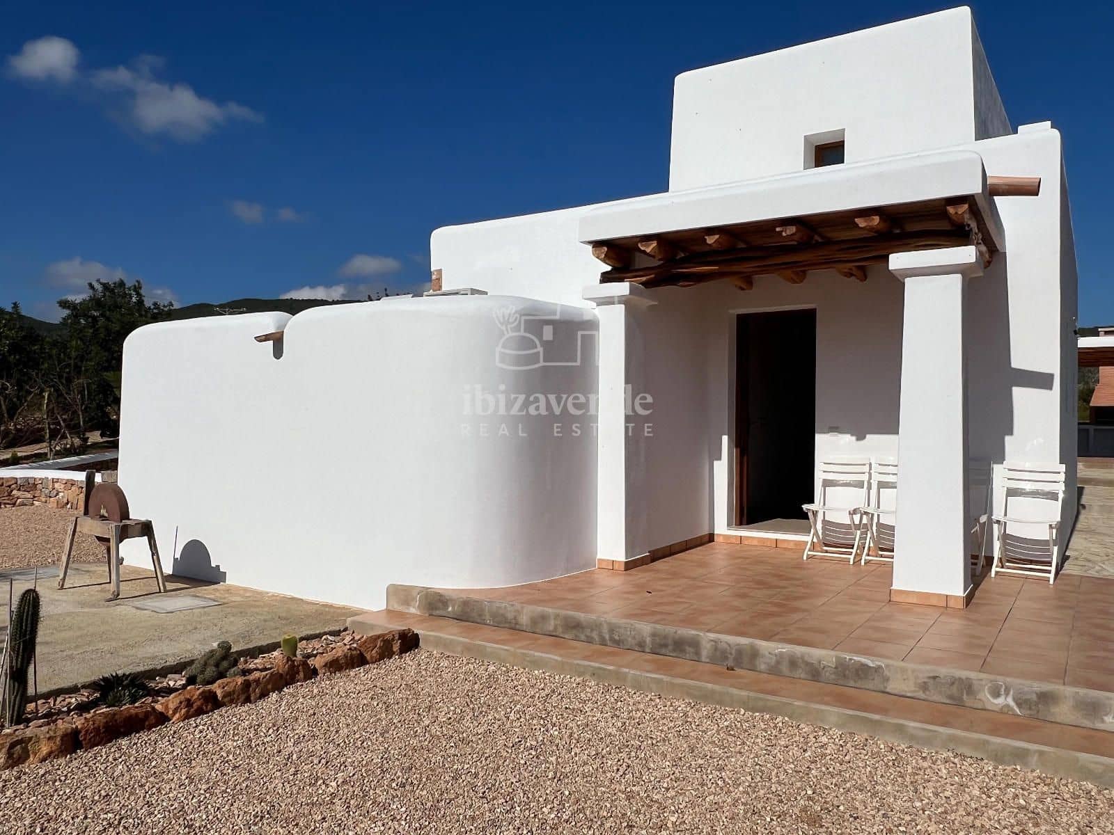 6 soveværelse Villa til leje i Santa Eulalia / Santa Eularia med garage - € 6.000 (Ref: 8771029)