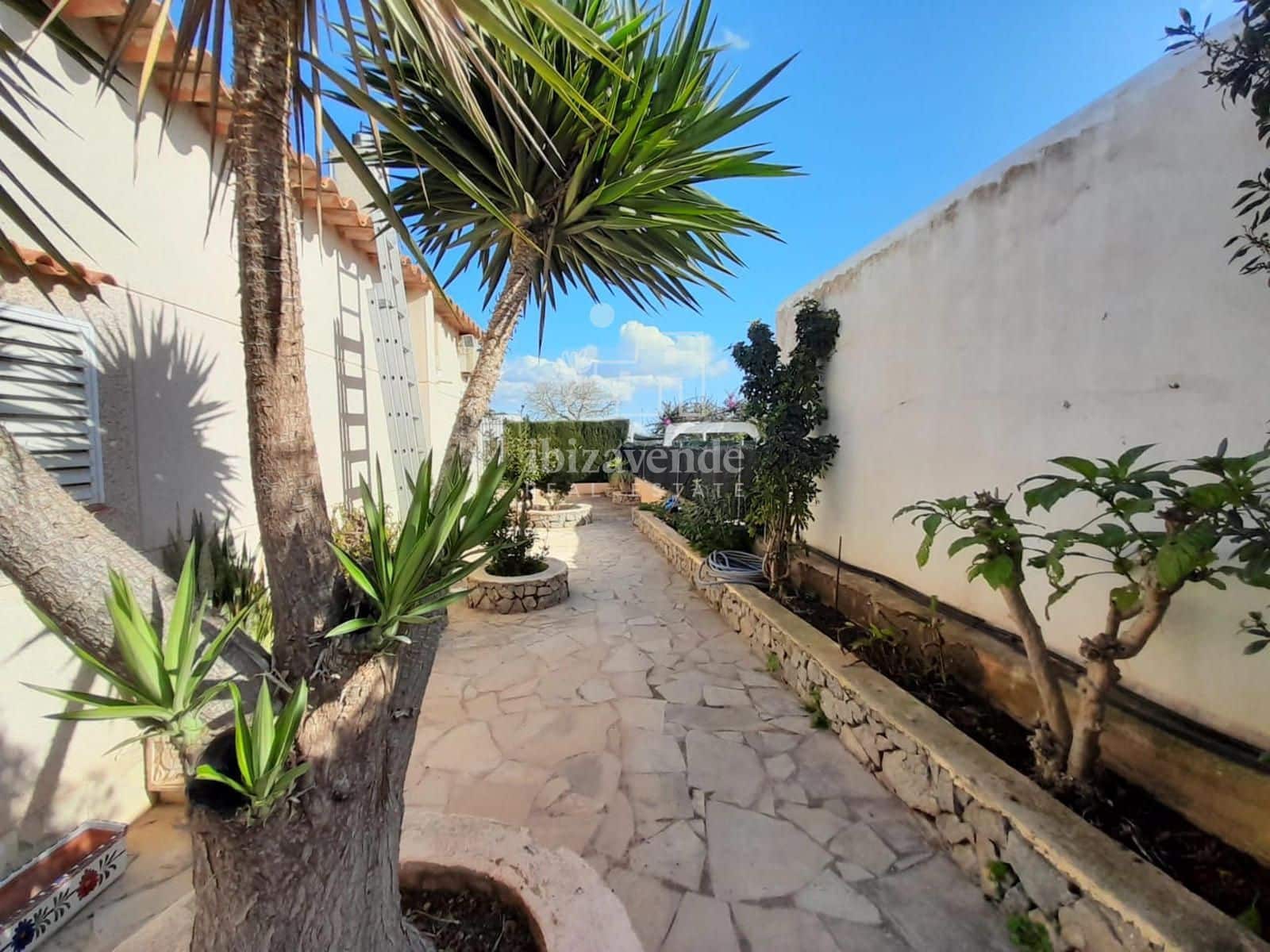 3 soveværelse Villa til salg i Sant Jordi de Ses Salines med swimmingpool garage - € 1.490.000 (Ref: 8783814)