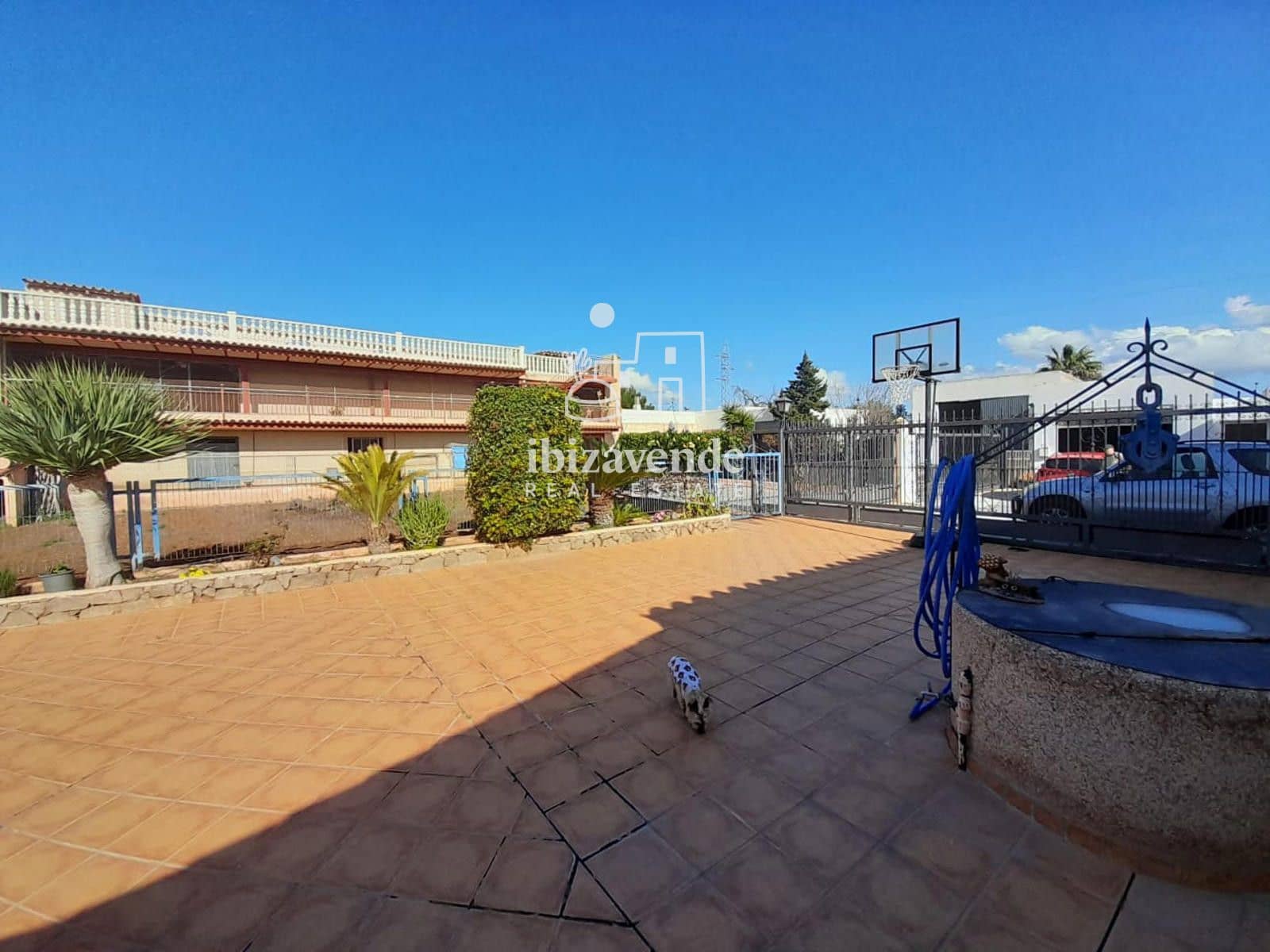 3 makuuhuone Huvila myytävänä paikassa Sant Jordi de Ses Salines mukana uima-altaan 
autotalli - 1 190 000 € (Ref: 8783814)
