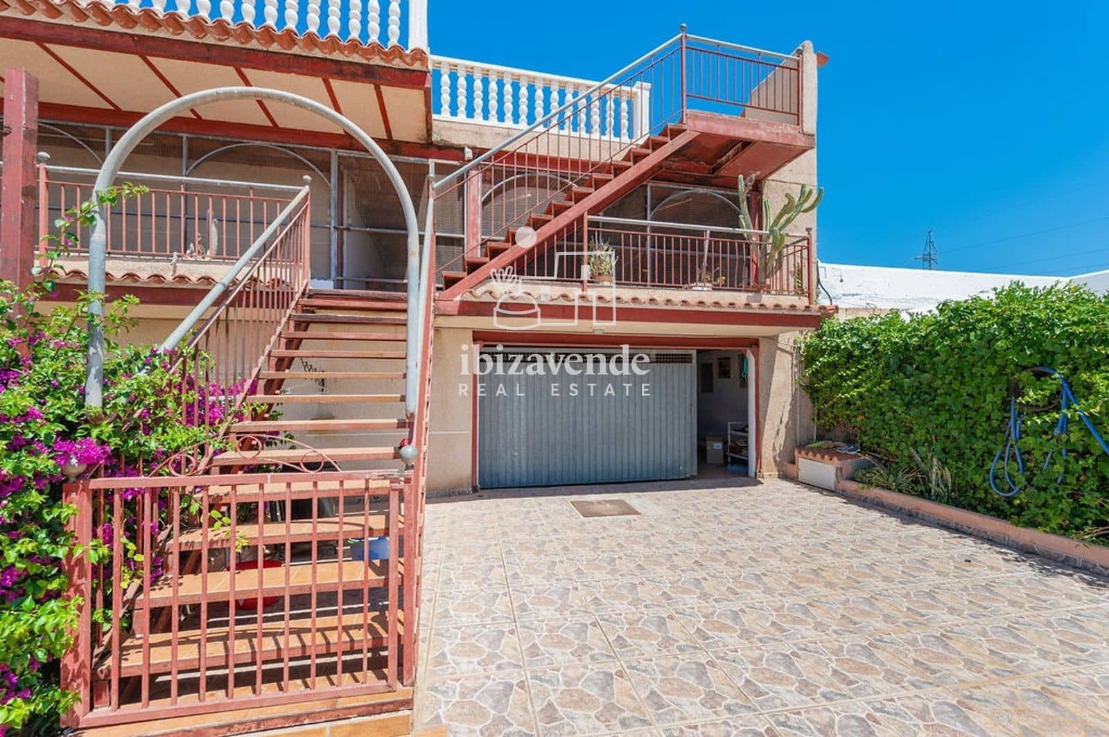 3 bedroom Villa for sale in Sant Jordi de Ses Salines with pool garage - € 1,190,000 (Ref: 8783814)