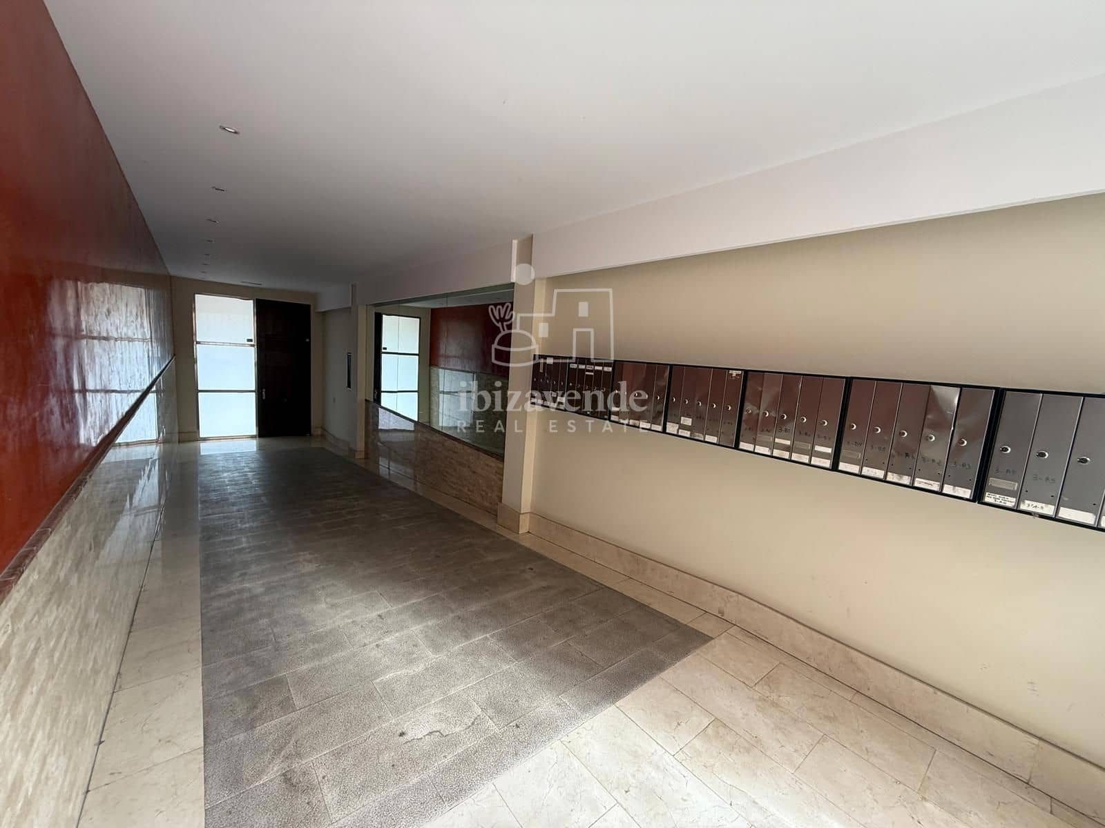 2 slaapkamer Flat te koop in Sant Antoni de Portmany - € 395.000 (Ref: 8783815)