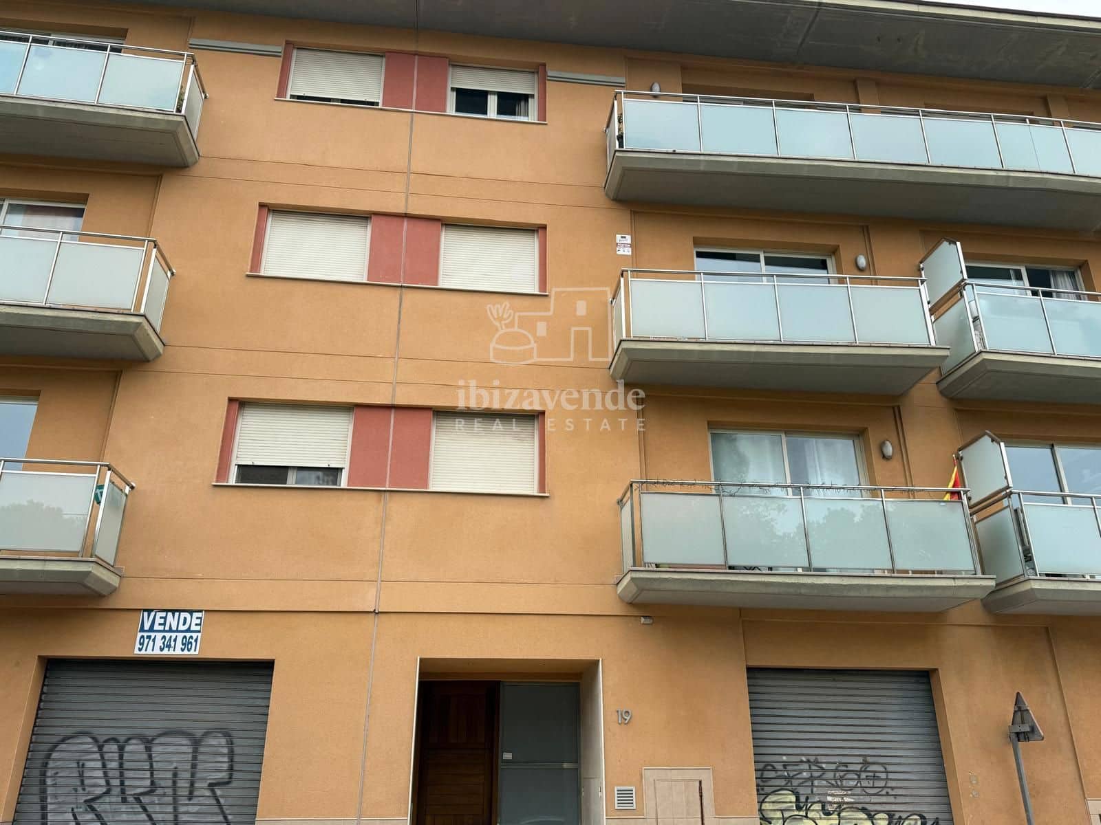 2 slaapkamer Flat te koop in Sant Antoni de Portmany - € 395.000 (Ref: 8783815)