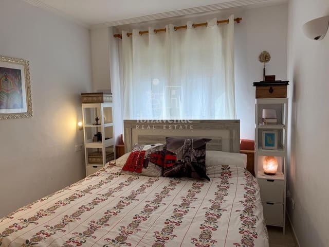 2 slaapkamer Flat te koop in Sant Antoni de Portmany - € 395.000 (Ref: 8783815)