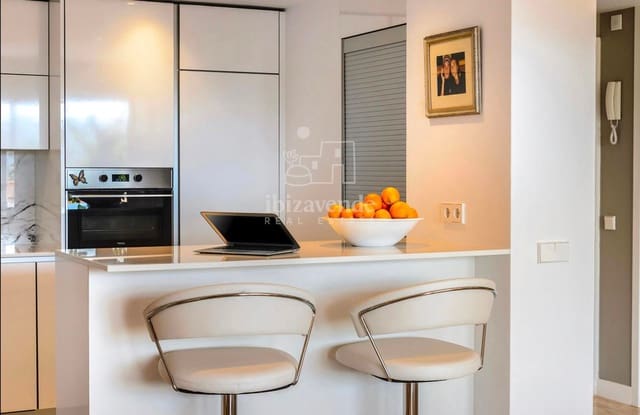 2 soverom Leilighet til salgs i Roca Llisa, Santa Eulalia / Santa Eularia med svømmebasseng garasje - € 950 000 (Ref: 8789414)