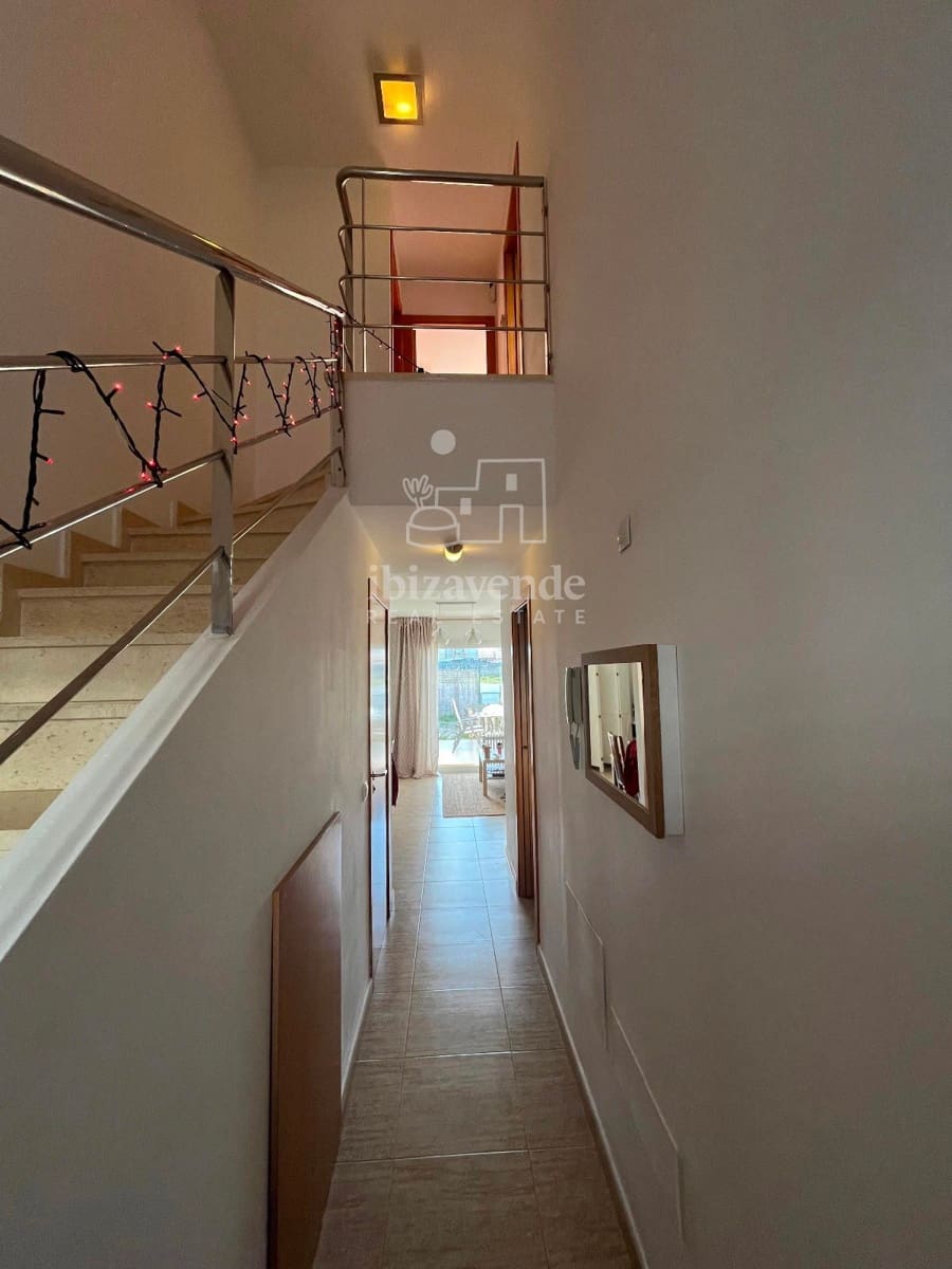 Maison de Ville de 2 chambres à louer à Cala d'en Bou avec piscine garage - 1 250 € (Ref: 8792278)