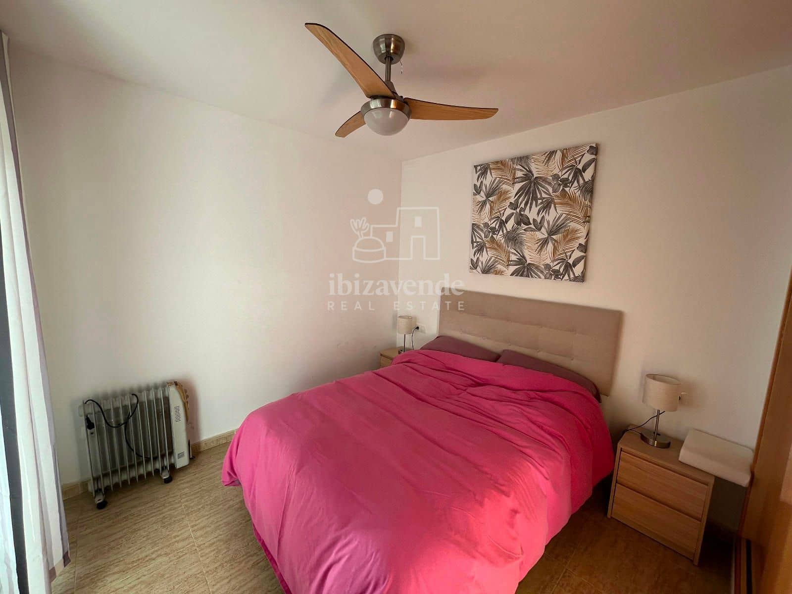 Maison de Ville de 2 chambres à louer à Cala d'en Bou avec piscine garage - 1 250 € (Ref: 8792278)