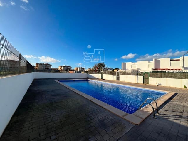 2 bedroom Townhouse for rent in Cala d'en Bou, San Jose / Sant Josep de Sa Talaia with pool garage - € 1,250 (Ref: 8792278)