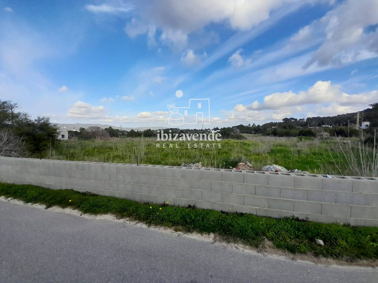 Działka budowlana na sprzedaż w Cala d'en Bou - 1 690 000 € (Ref: 8798843)