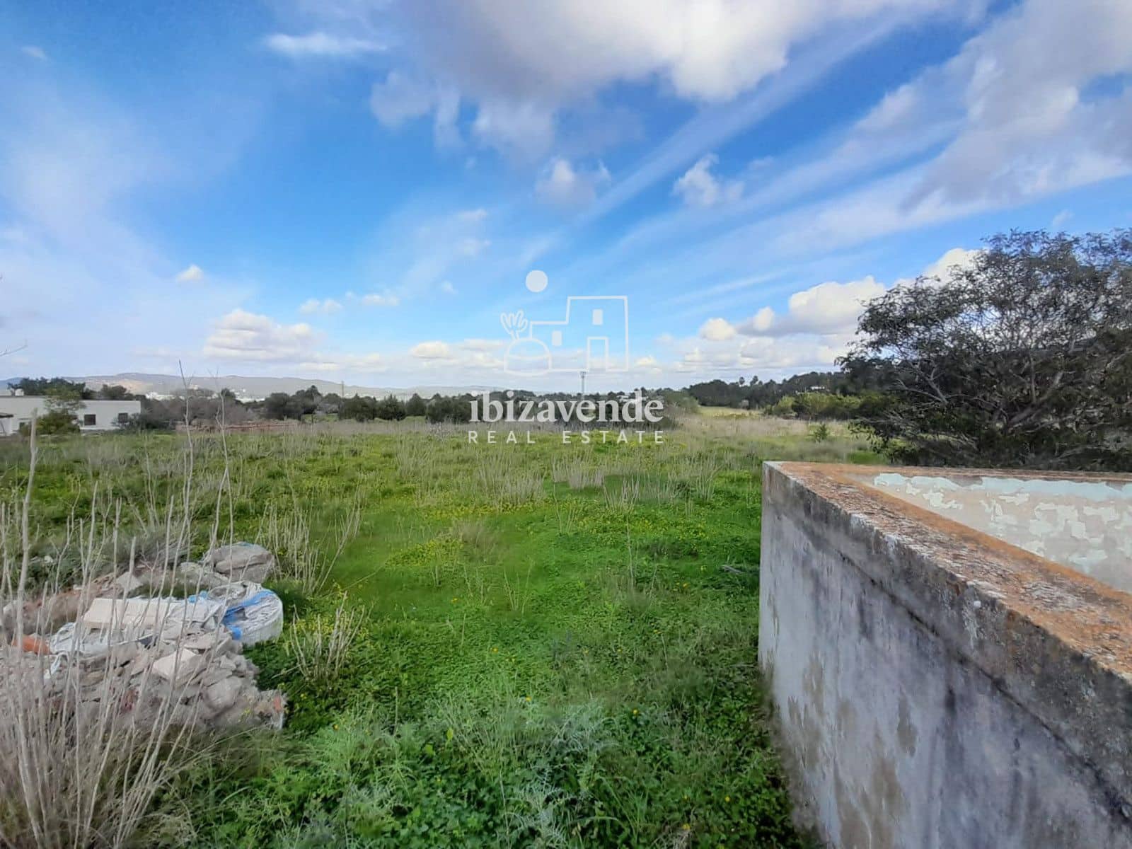 Działka budowlana na sprzedaż w Cala d'en Bou - 1 690 000 € (Ref: 8798843)