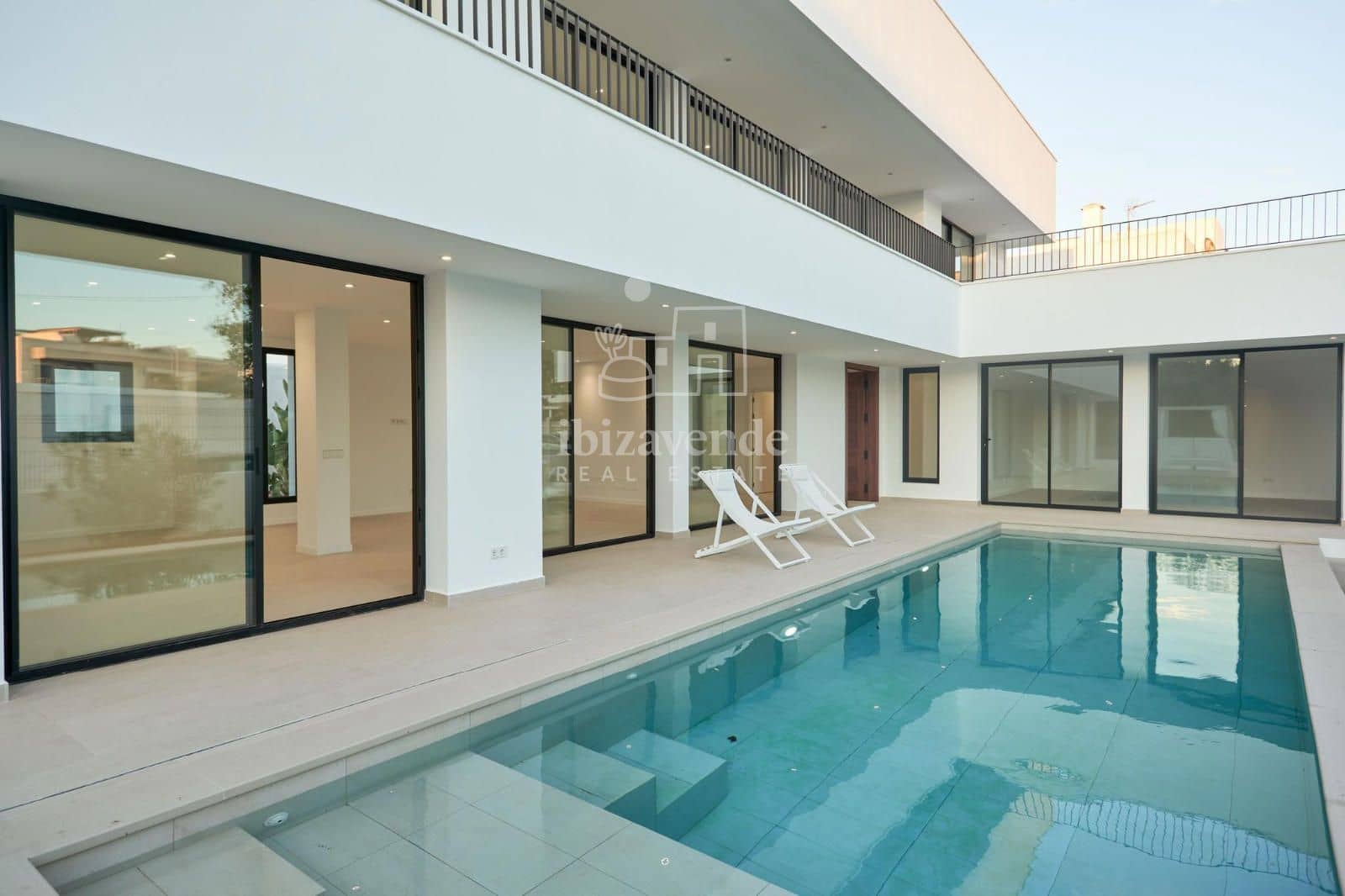 5 soveværelse Villa til salg i Sant Antoni de Portmany med swimmingpool garage - € 1.600.000 (Ref: 8847431)