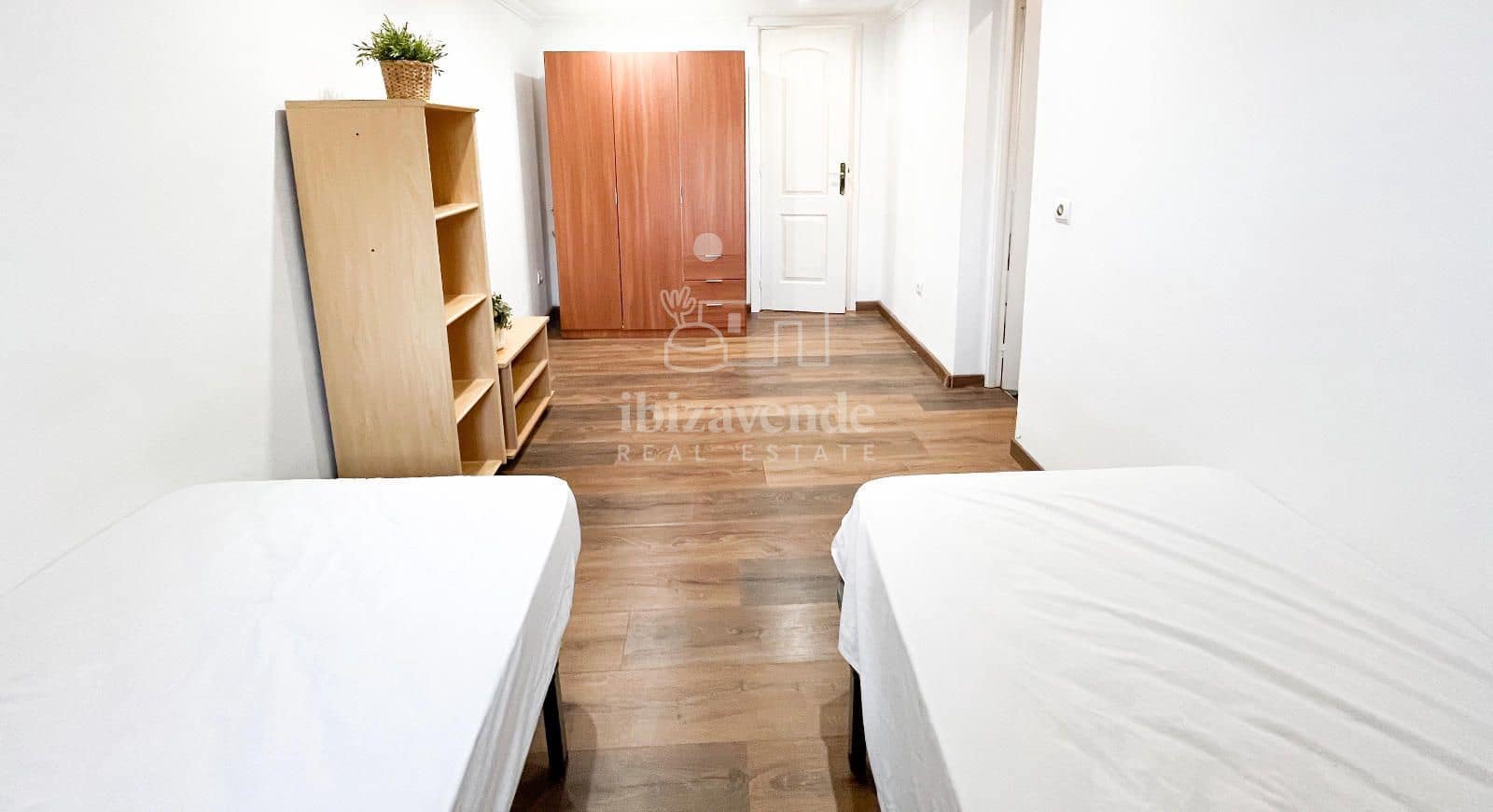 3 chambre Maison de Ville à vendre à Cala Tarida avec garage - 740 000 € (Ref: 8889261)