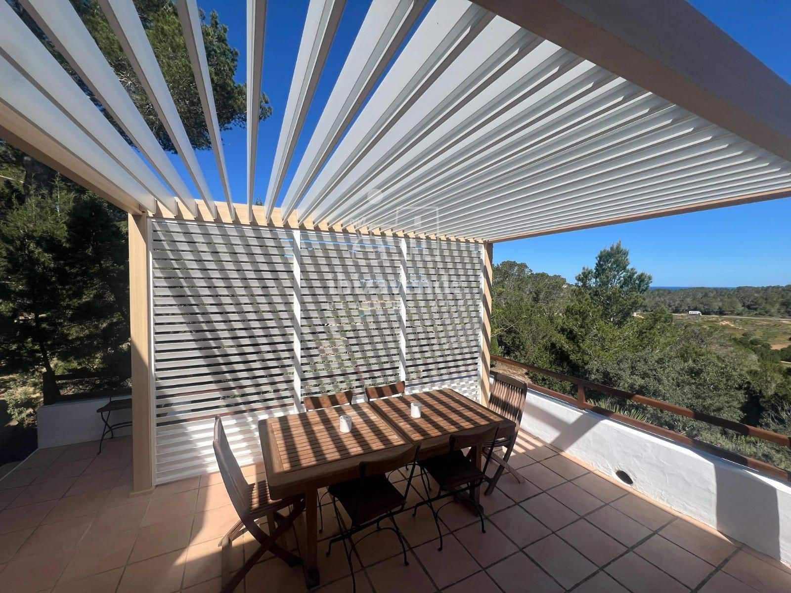 4 soveværelse Villa til leje i Cala Tarida med garage - € 8.000 (Ref: 8941528)