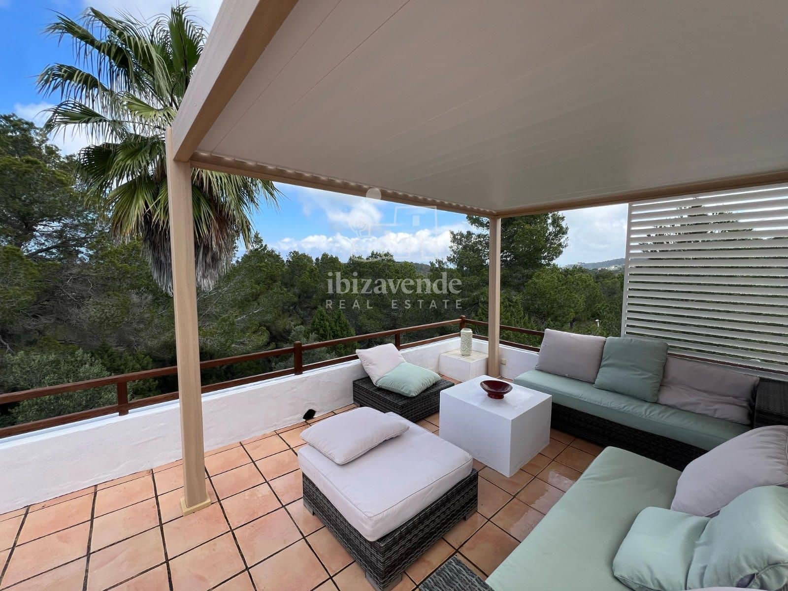 4 soveværelse Villa til leje i Cala Tarida med garage - € 8.000 (Ref: 8941528)