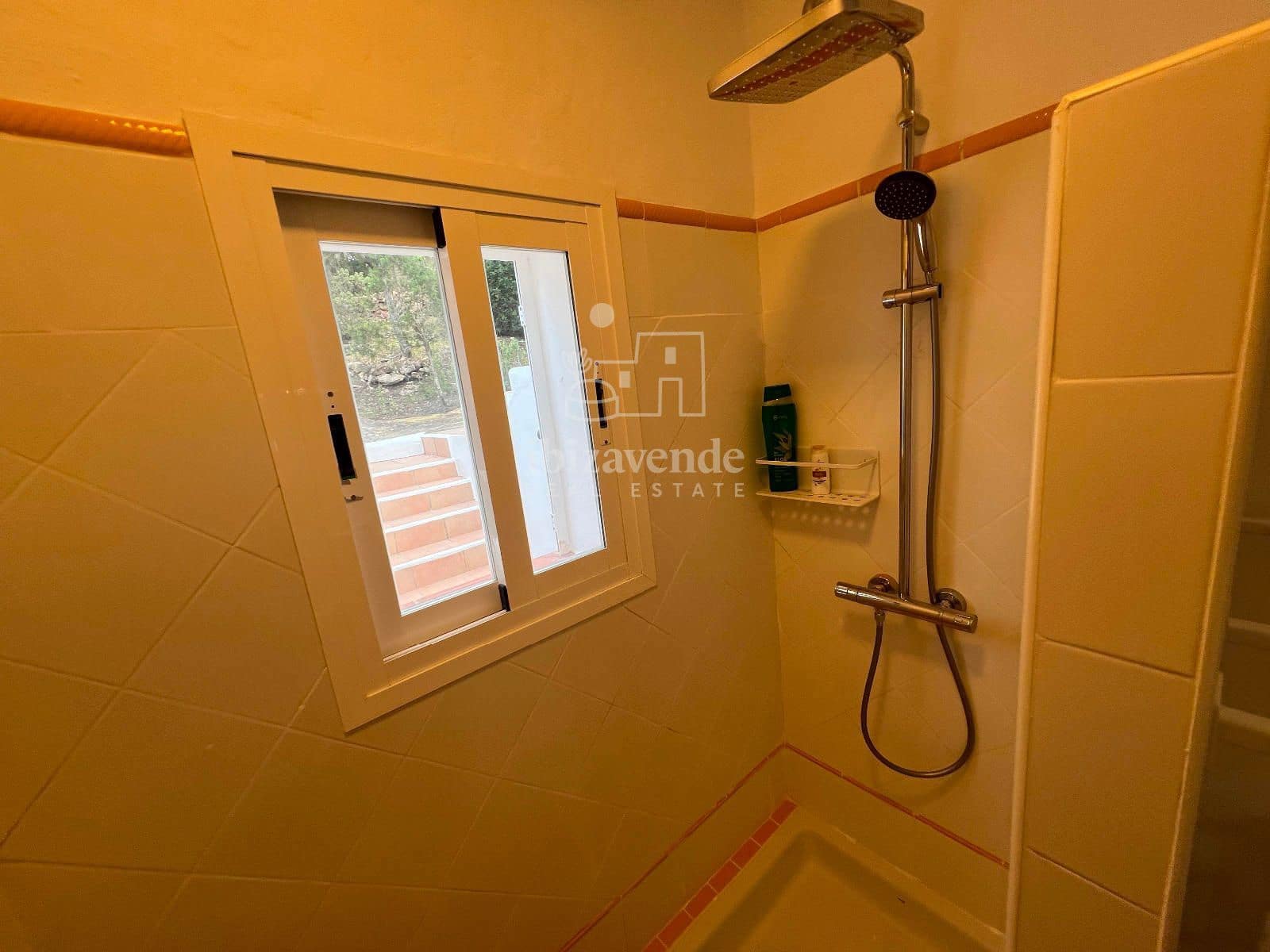4 soveværelse Villa til leje i Cala Tarida med garage - € 8.000 (Ref: 8941528)