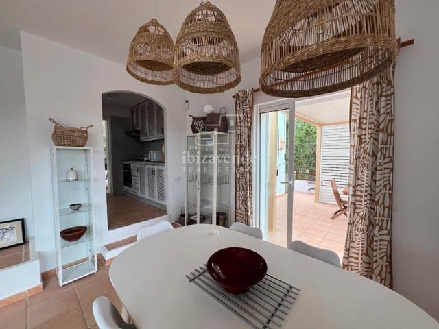 4 soveværelse Villa til leje i Cala Tarida, San Jose / Sant Josep de Sa Talaia med garage - € 8.000 (Ref: 8941528)