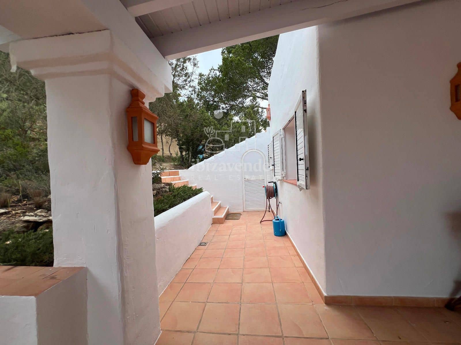 4 soveværelse Villa til leje i Cala Tarida med garage - € 8.000 (Ref: 8941528)