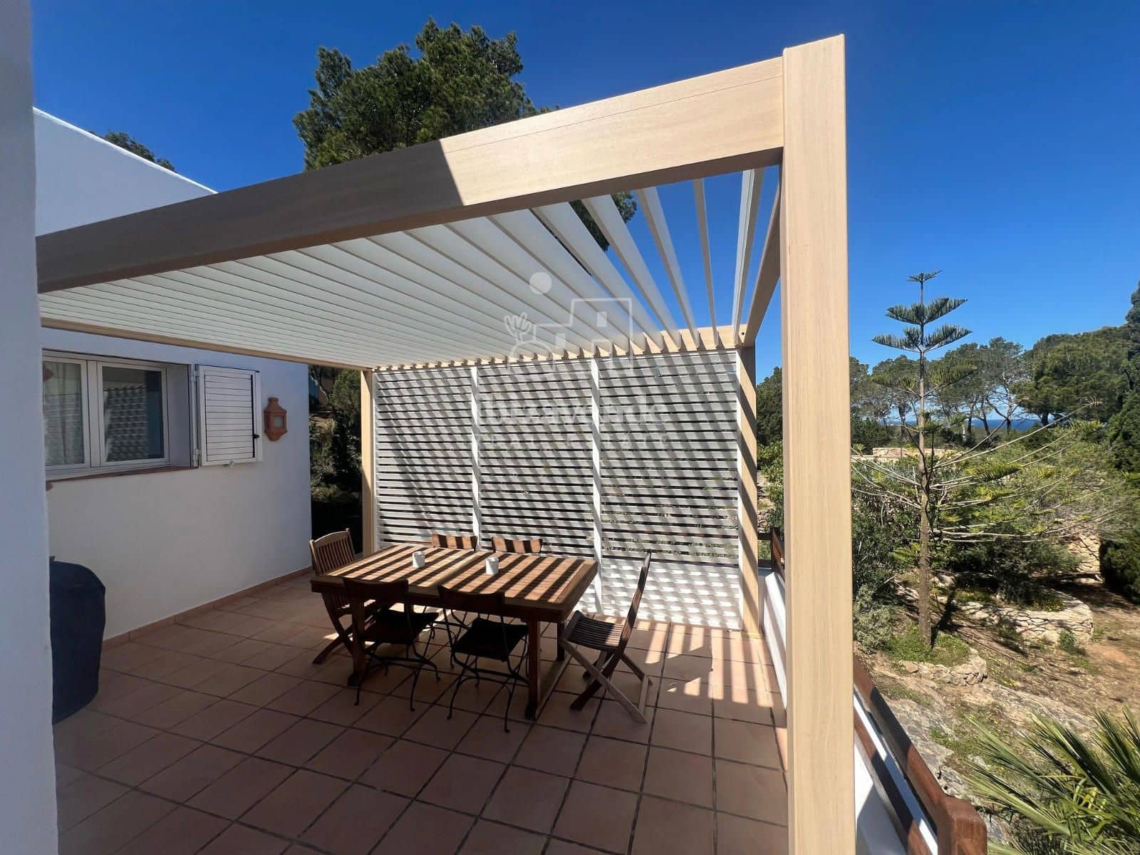 4 soveværelse Villa til leje i Cala Tarida med garage - € 8.000 (Ref: 8941528)
