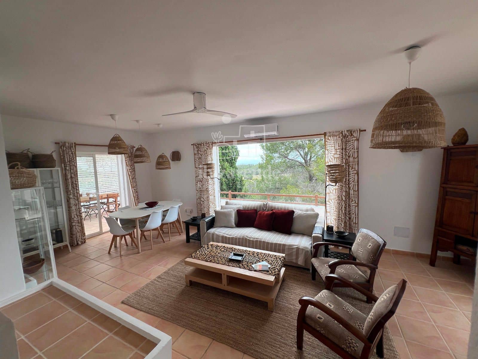 4 soveværelse Villa til leje i Cala Tarida med garage - € 8.000 (Ref: 8941528)