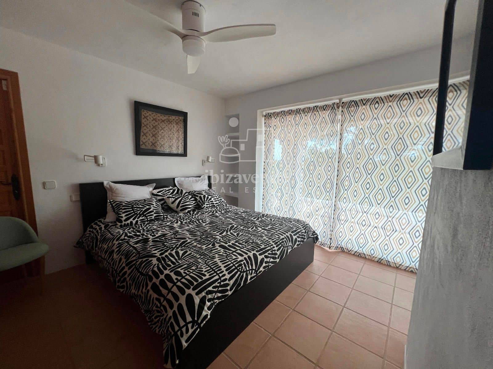 4 soveværelse Villa til leje i Cala Tarida med garage - € 8.000 (Ref: 8941528)