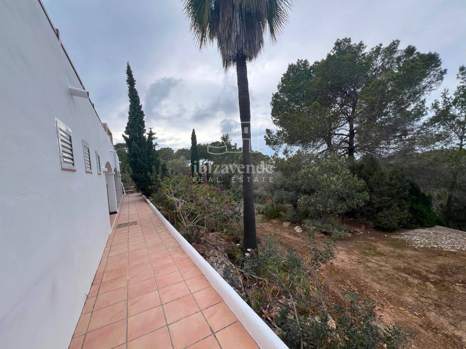 4 soveværelse Villa til leje i Cala Tarida med garage - € 8.000 (Ref: 8941528)
