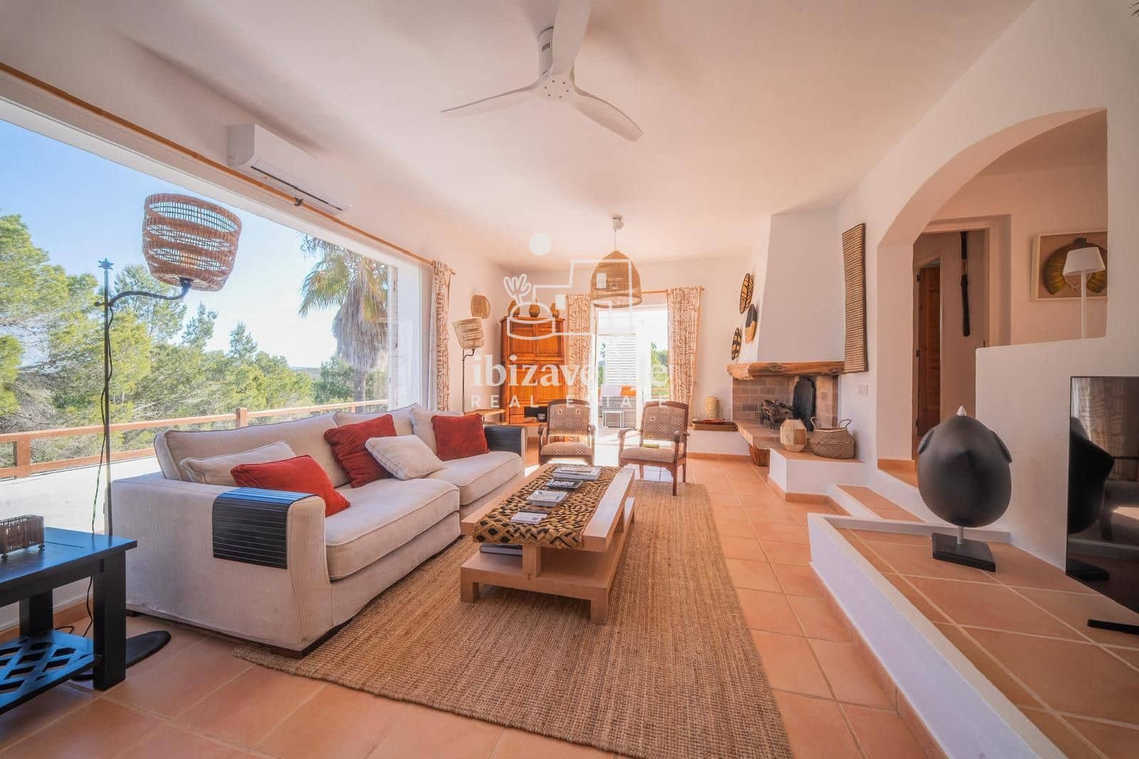4 soveværelse Villa til leje i Cala Tarida med garage - € 8.000 (Ref: 8941528)
