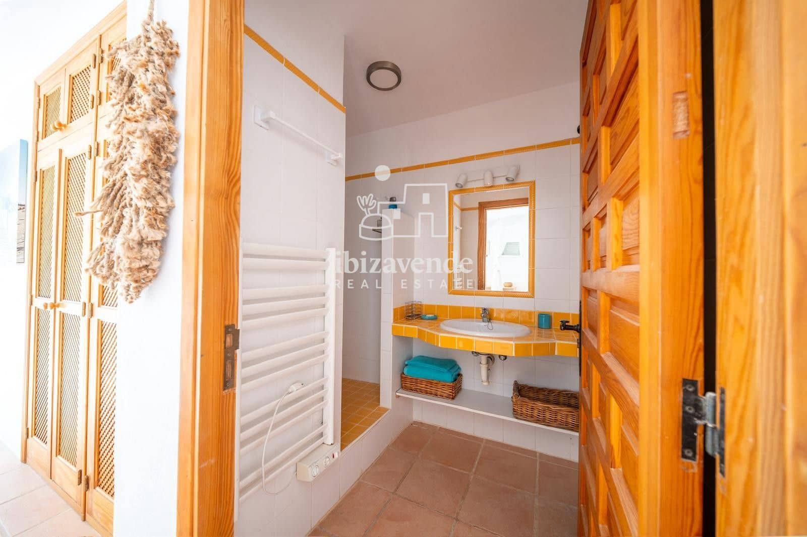 4 soveværelse Villa til leje i Cala Tarida med garage - € 8.000 (Ref: 8941528)