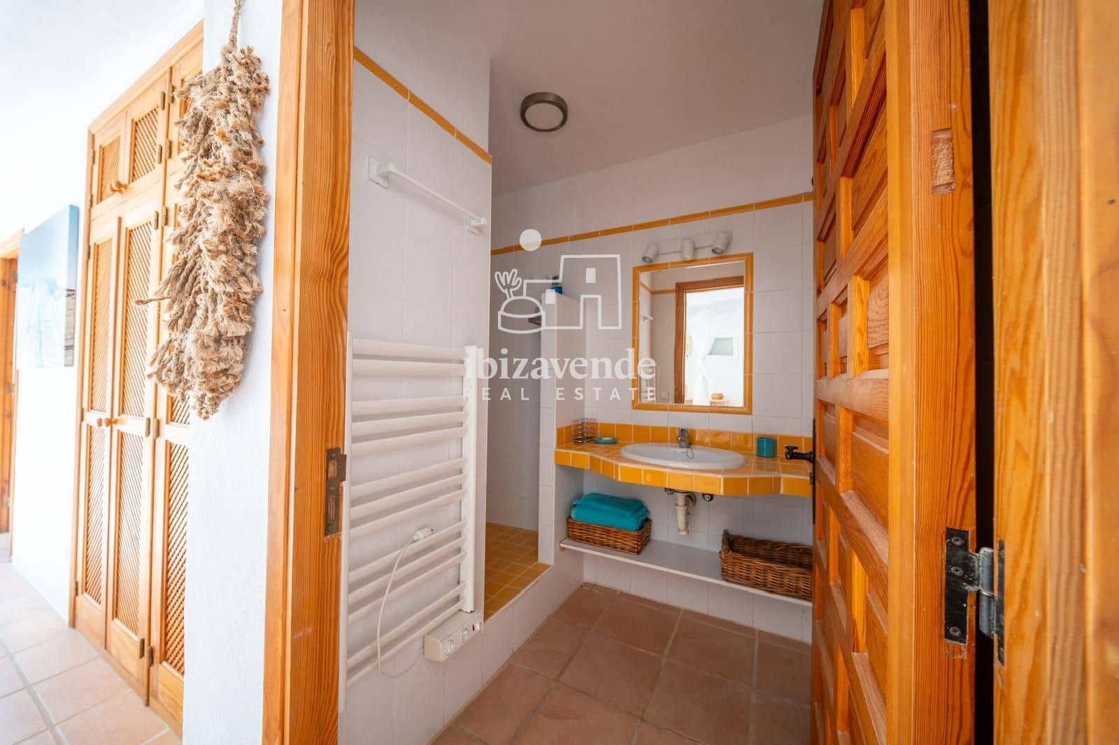 4 soveværelse Villa til leje i Cala Tarida med garage - € 8.000 (Ref: 8941528)