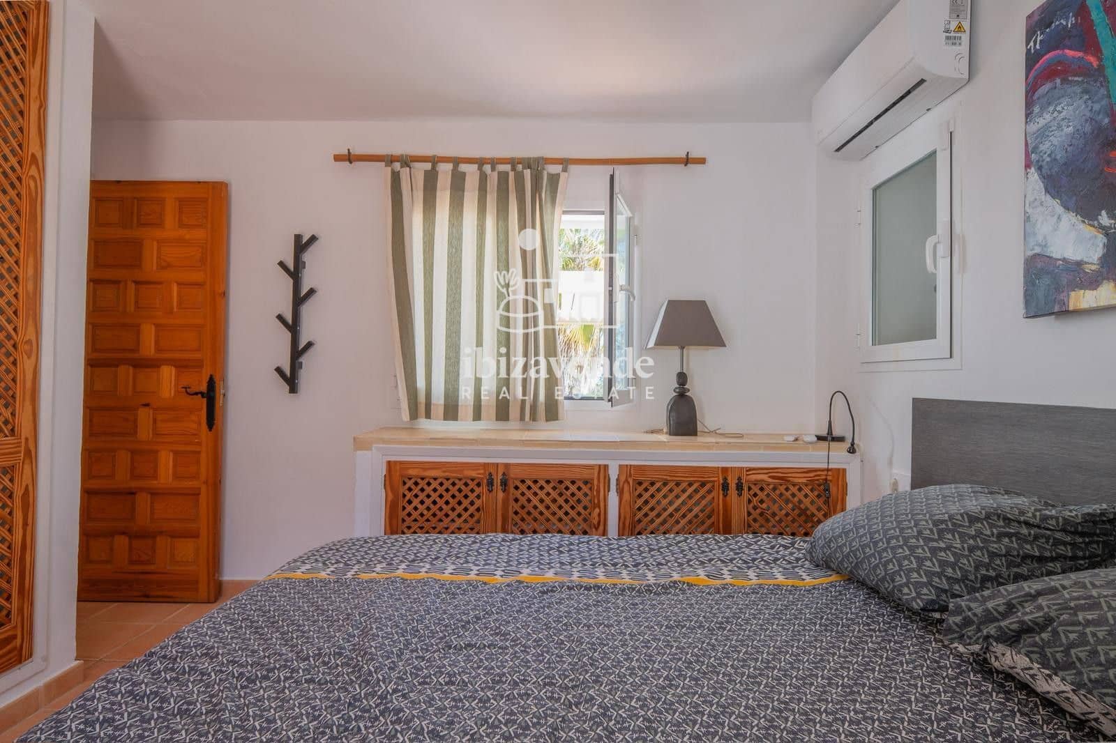 4 soveværelse Villa til leje i Cala Tarida med garage - € 8.000 (Ref: 8941528)