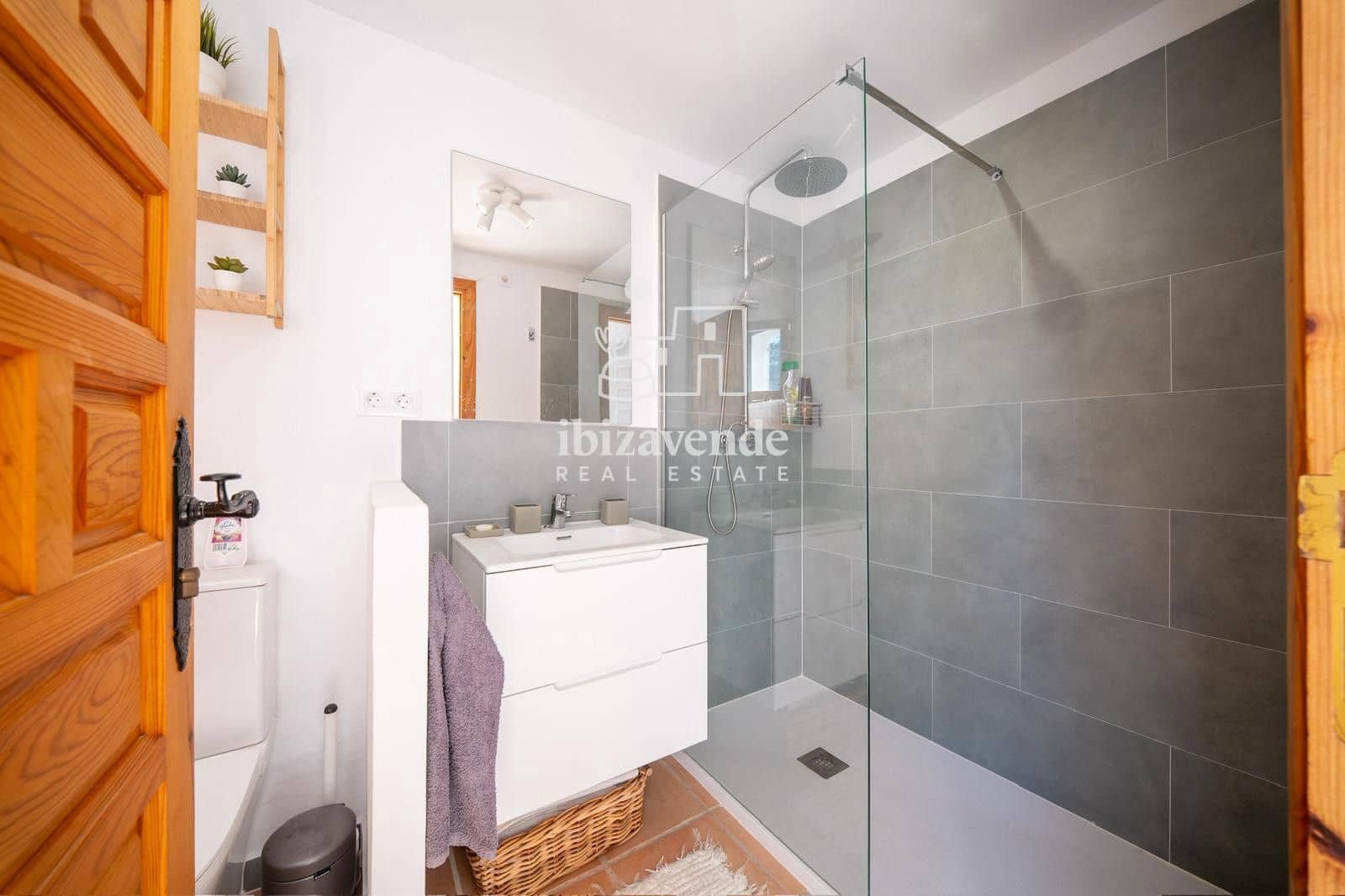 4 soveværelse Villa til leje i Cala Tarida med garage - € 8.000 (Ref: 8941528)