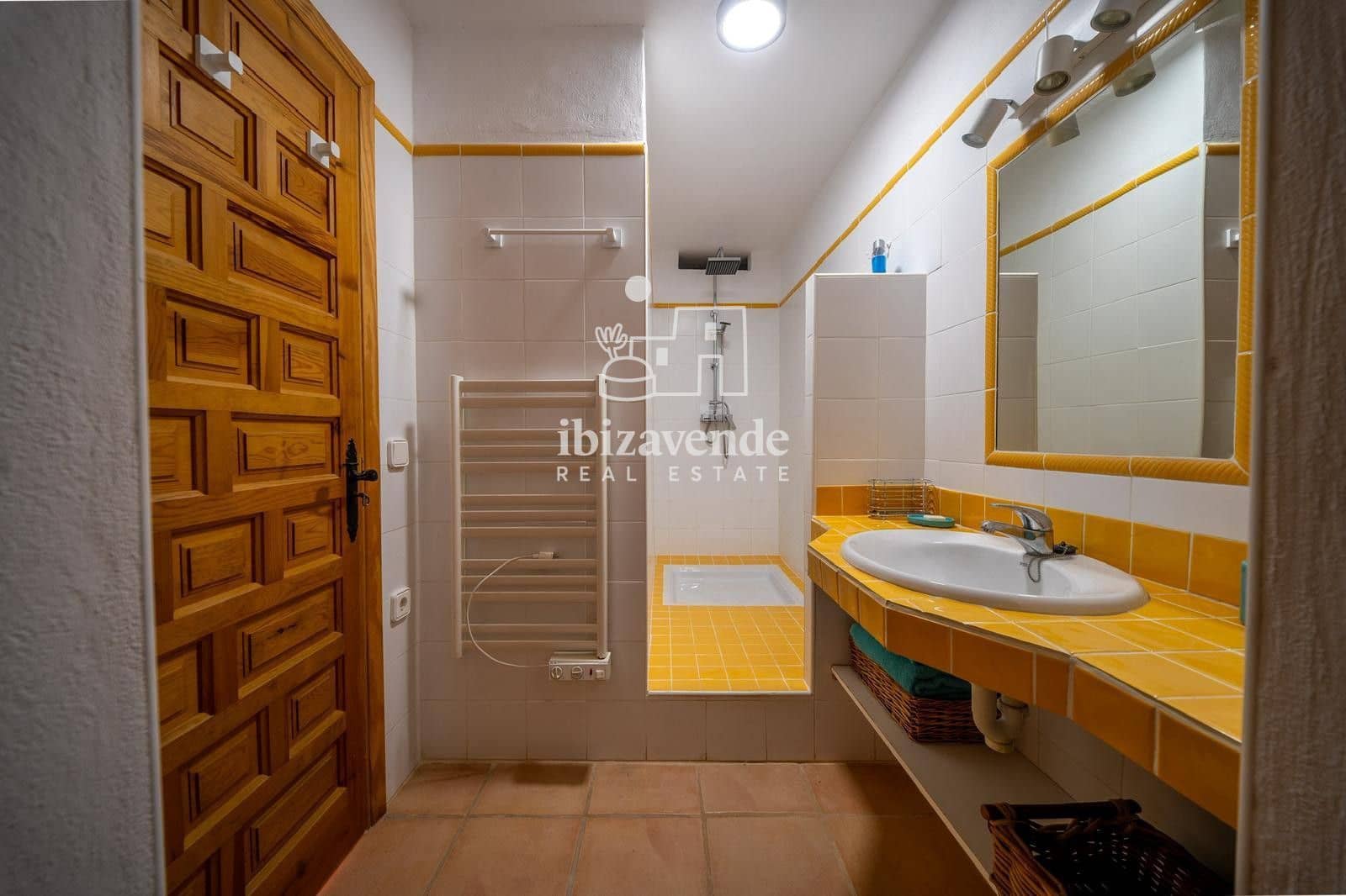 4 soveværelse Villa til leje i Cala Tarida med garage - € 8.000 (Ref: 8941528)