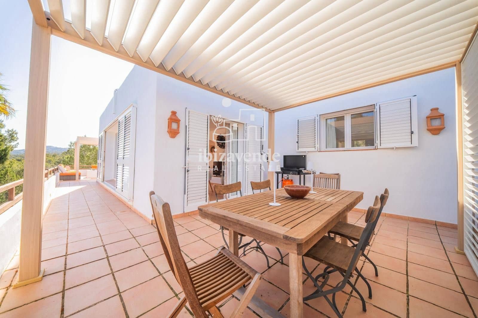4 soveværelse Villa til leje i Cala Tarida med garage - € 8.000 (Ref: 8941528)