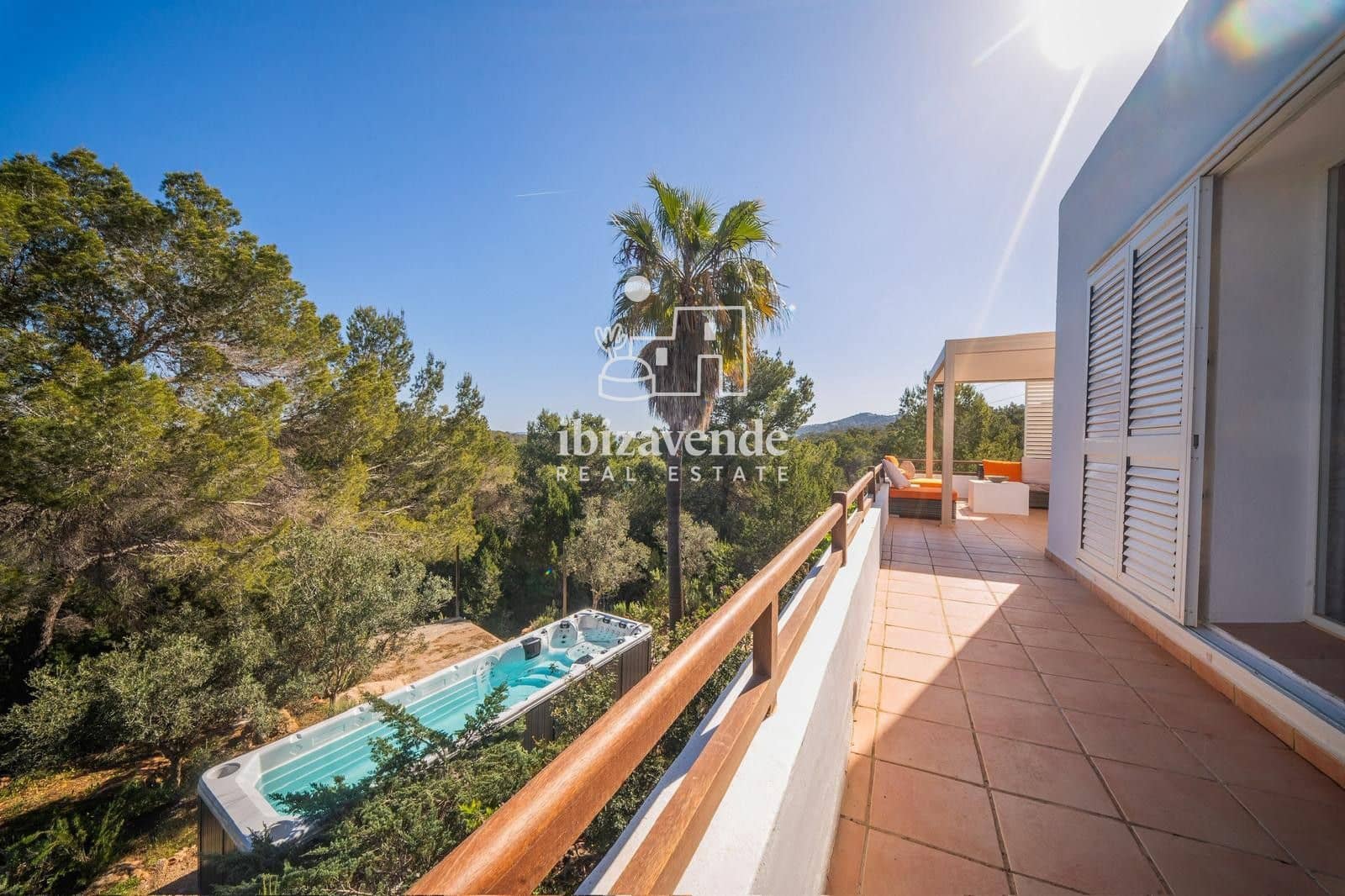 4 soveværelse Villa til leje i Cala Tarida med garage - € 8.000 (Ref: 8941528)