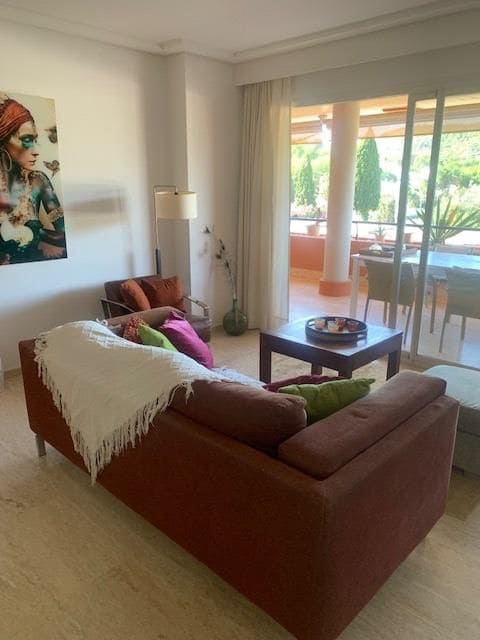 2 soveværelse Lejlighed til leje i Roca Llisa med swimmingpool garage - € 1.500 (Ref: 8988735)