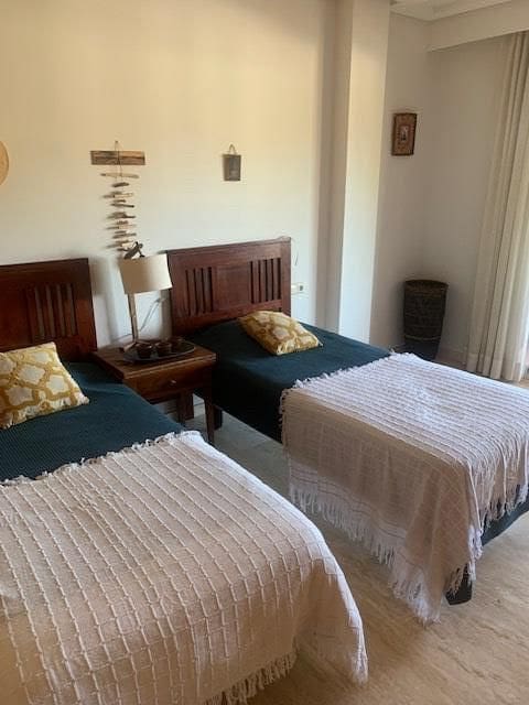 2 soveværelse Lejlighed til leje i Roca Llisa med swimmingpool garage - € 1.500 (Ref: 8988735)