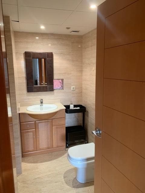 2 soveværelse Lejlighed til leje i Roca Llisa med swimmingpool garage - € 1.500 (Ref: 8988735)