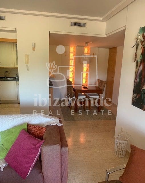 2 soveværelse Lejlighed til leje i Roca Llisa med swimmingpool garage - € 1.500 (Ref: 8988735)