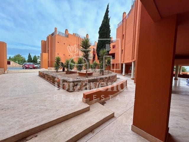 2 soveværelse Lejlighed til leje i Roca Llisa med swimmingpool garage - € 1.500 (Ref: 8988735)