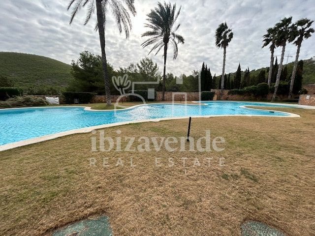 2 soveværelse Lejlighed til leje i Roca Llisa med swimmingpool garage - € 1.500 (Ref: 8988735)