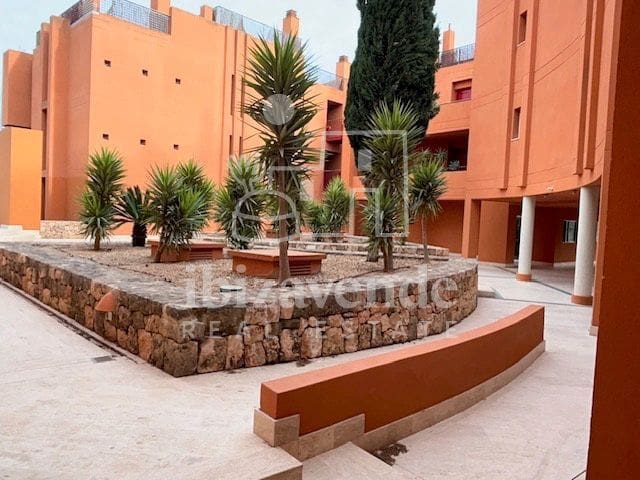 2 soveværelse Lejlighed til leje i Roca Llisa med swimmingpool garage - € 1.500 (Ref: 8988735)