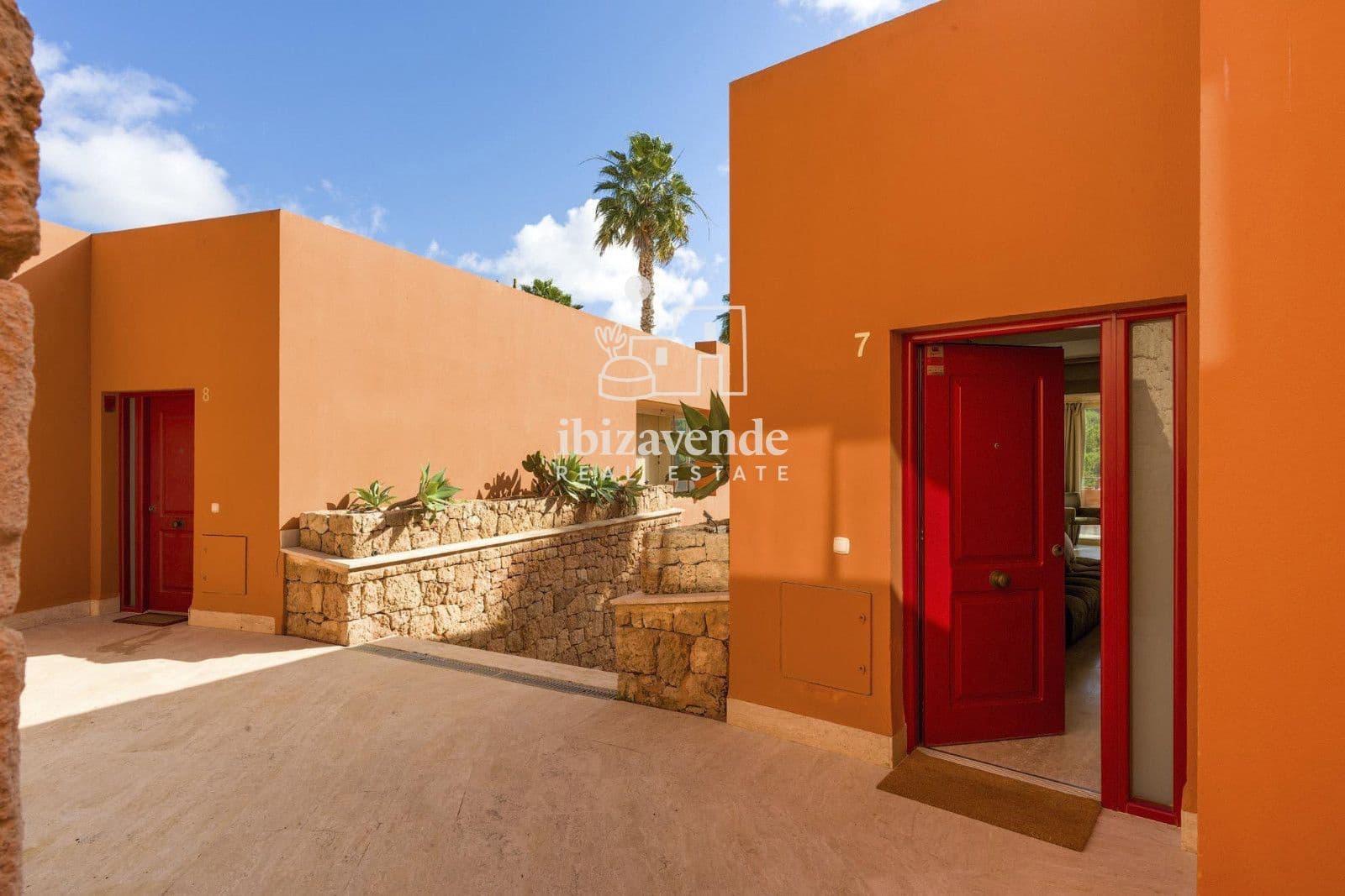 Appartement de 2 chambres à louer à Roca Llisa avec piscine garage - 2 000 € (Ref: 8988735)