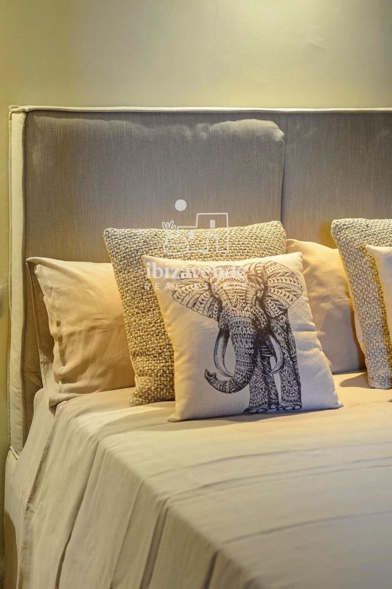 2 bedroom Penthouse for sale in Ibiza / Eivissa town - € 620,000 (Ref: 8999388)