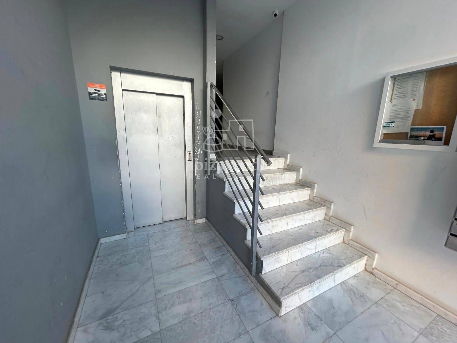 2 soverom Leilighet til leie i Sant Antoni de Portmany - € 1 800 (Ref: 9035442)