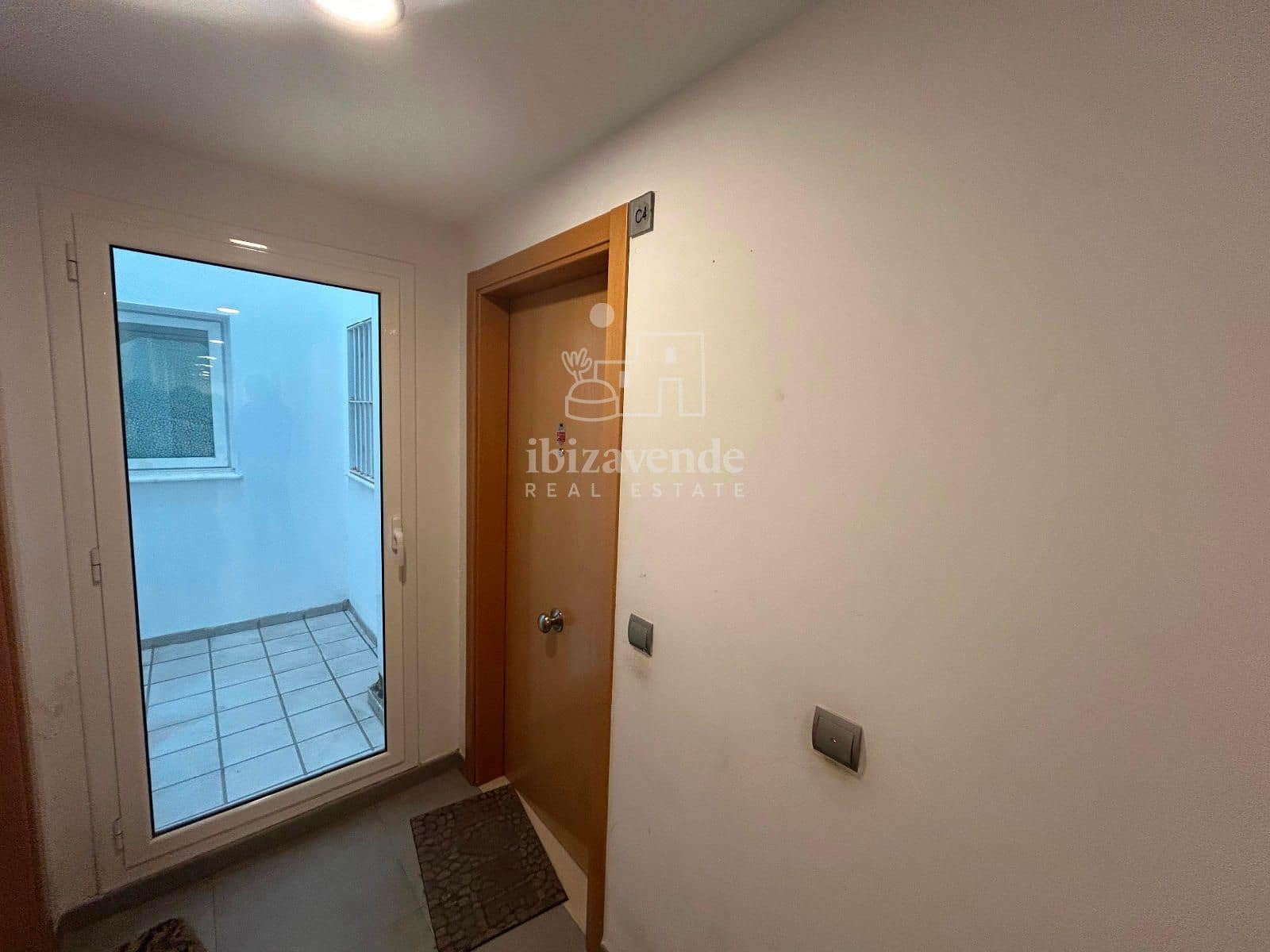 2 soverom Leilighet til leie i Sant Antoni de Portmany - € 1 800 (Ref: 9035442)