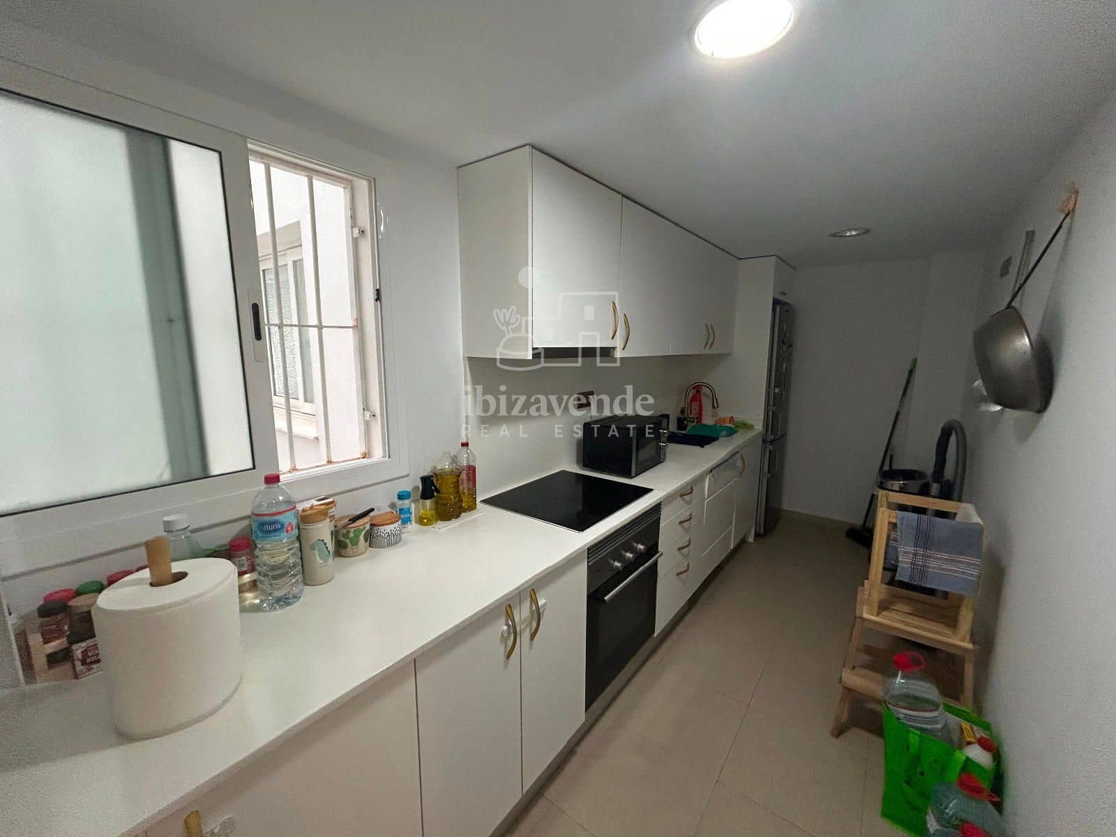 2 soverom Leilighet til leie i Sant Antoni de Portmany - € 1 800 (Ref: 9035442)