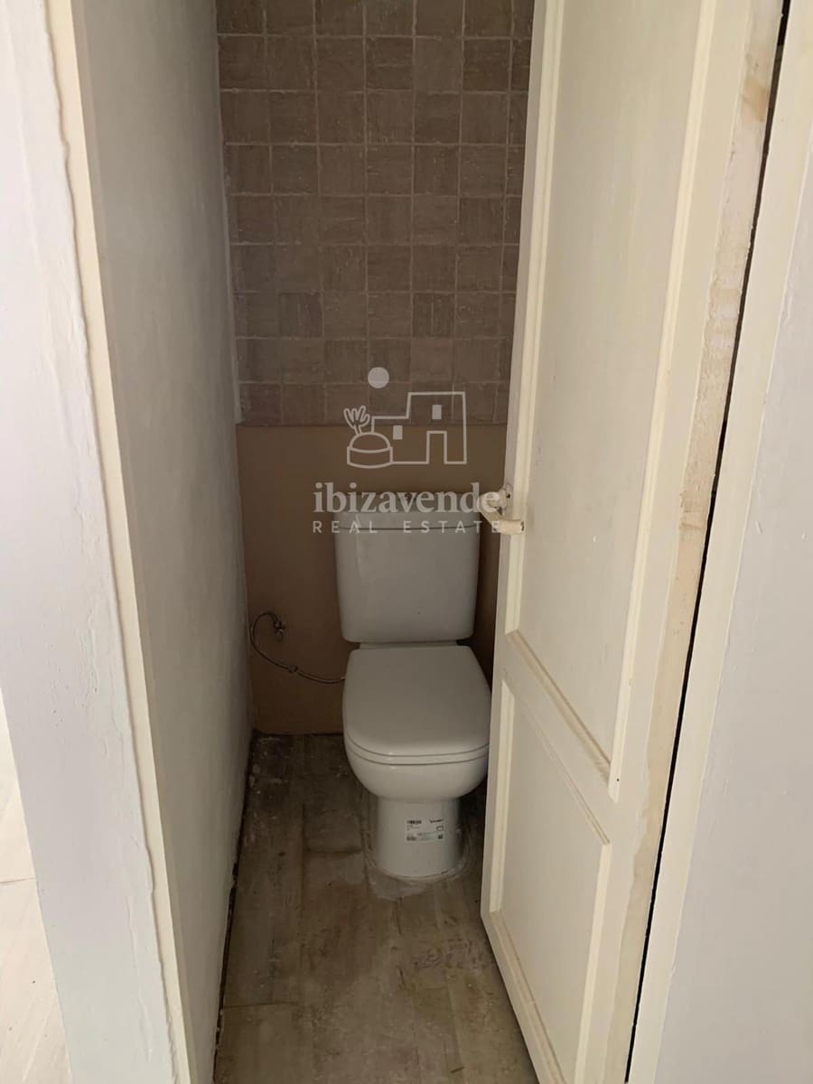 Erhverv til leje i Ibiza by - € 1.666 (Ref: 9035445)