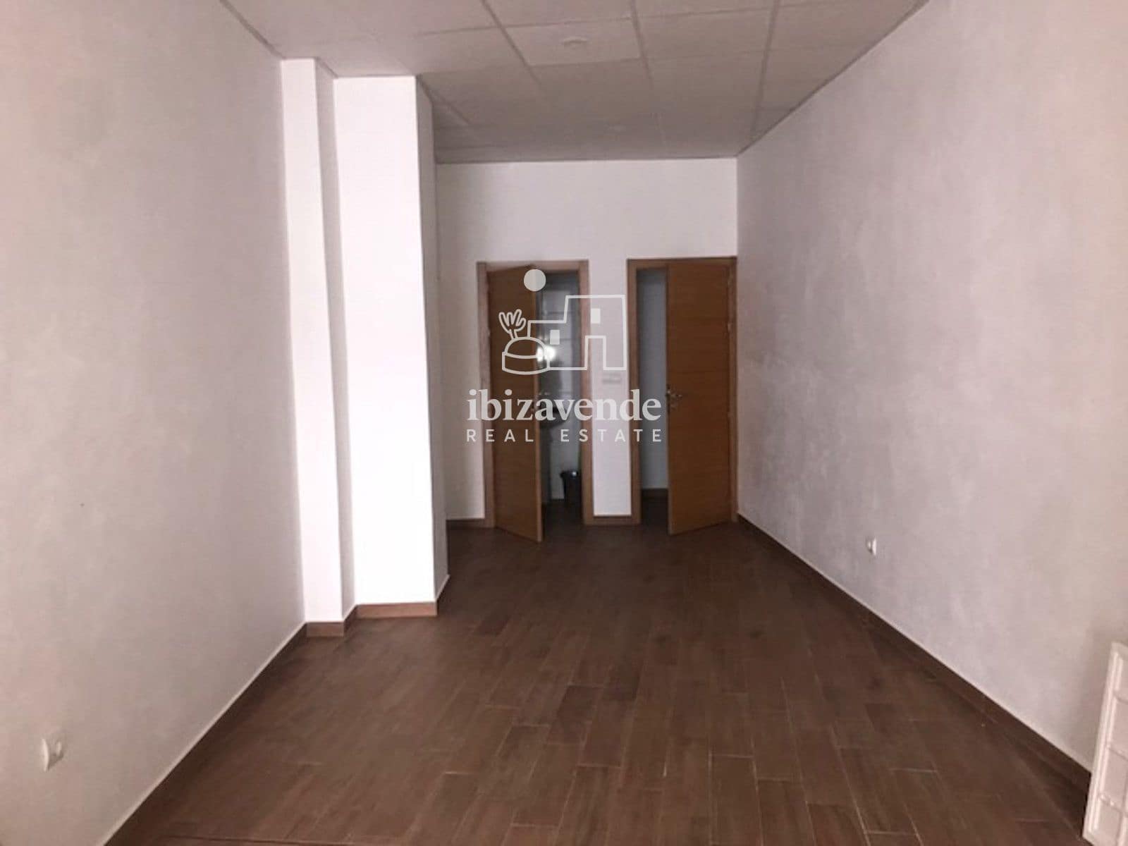 Komercyjne na sprzedaż w Sant Antoni de Portmany - 165 000 € (Ref: 9035447)