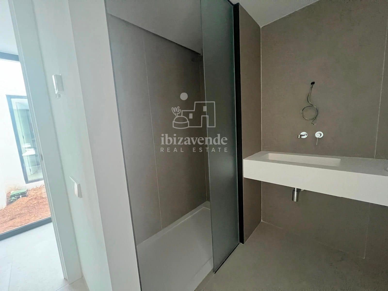 5 soveværelse Villa til leje i Santa Eulalia / Santa Eularia med swimmingpool garage - € 9.000 (Ref: 9035449)