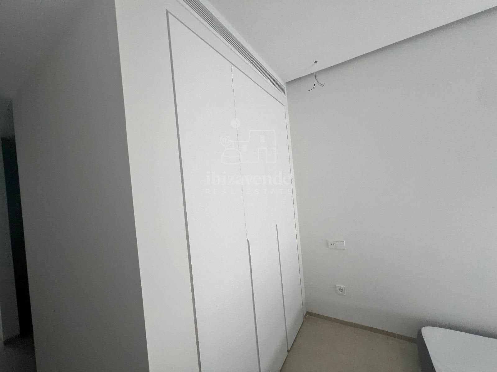 5 soveværelse Villa til leje i Santa Eulalia / Santa Eularia med swimmingpool garage - € 9.000 (Ref: 9035449)