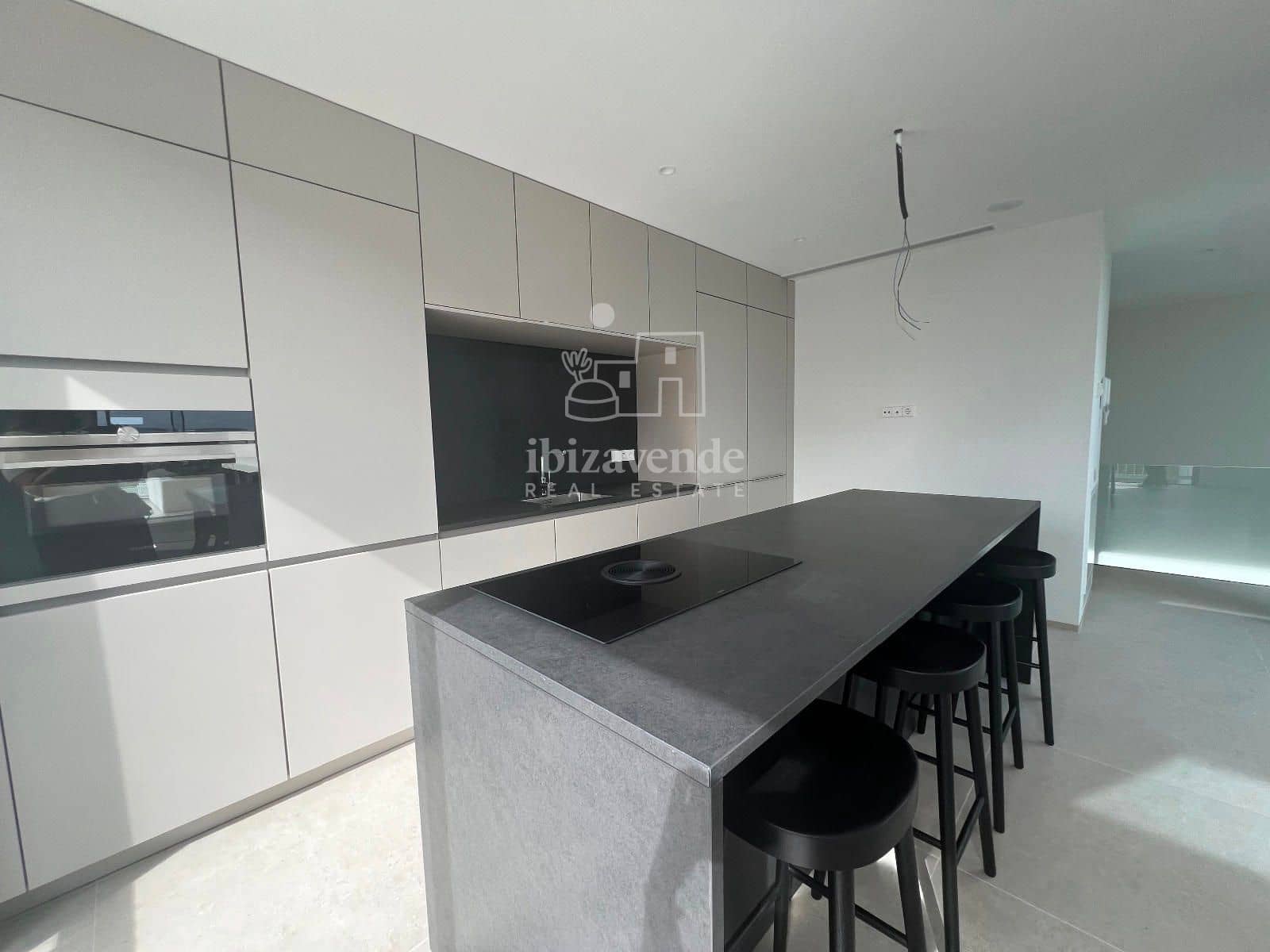 5 soveværelse Villa til leje i Santa Eulalia / Santa Eularia med swimmingpool garage - € 9.000 (Ref: 9035449)