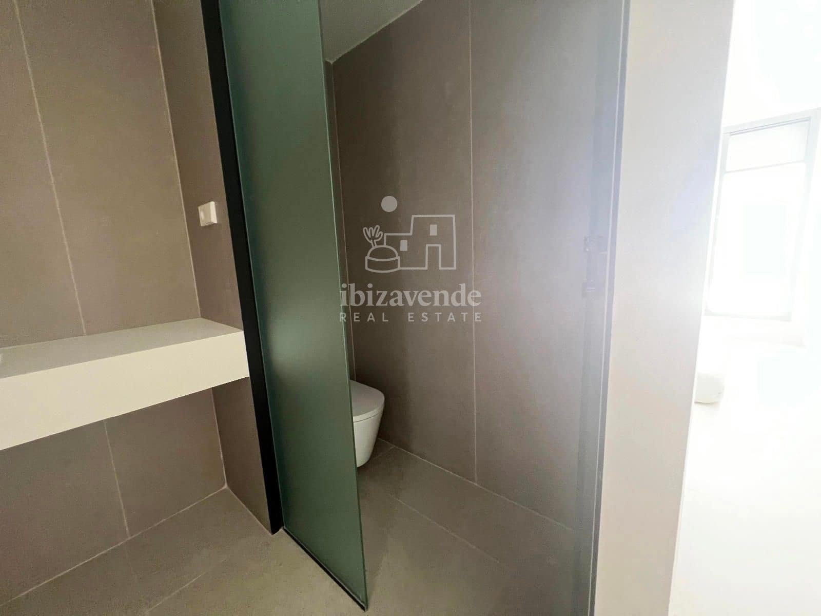 5 soveværelse Villa til leje i Santa Eulalia / Santa Eularia med swimmingpool garage - € 9.000 (Ref: 9035449)